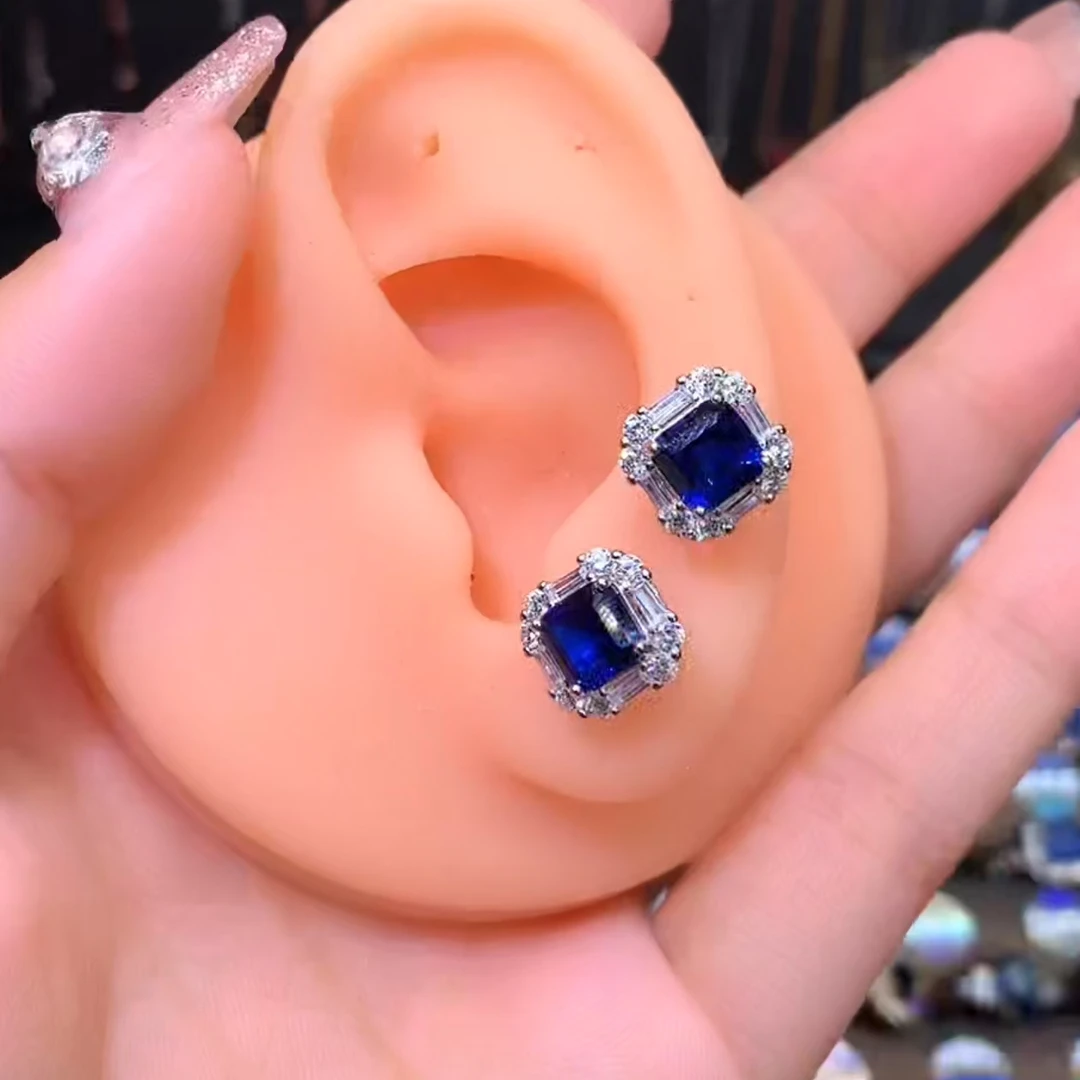 蓝宝石S925银镶银色耳坠