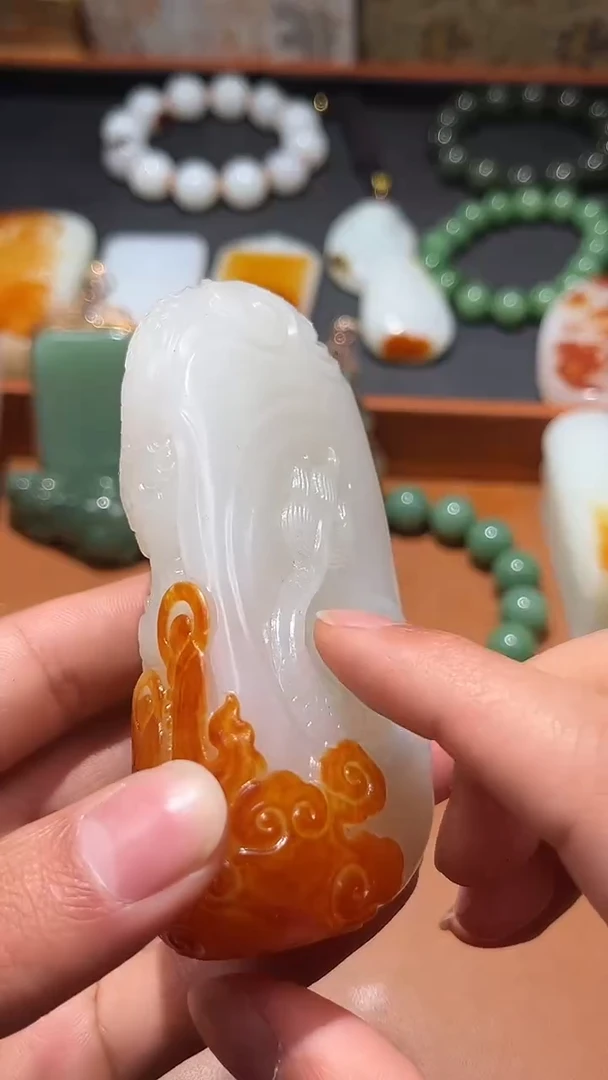 未镶嵌和田玉把件财***。和田玉