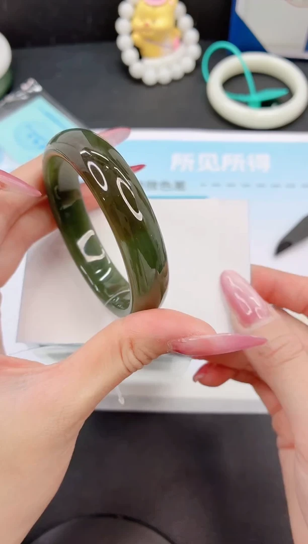 未镶嵌手镯和田玉30G156-