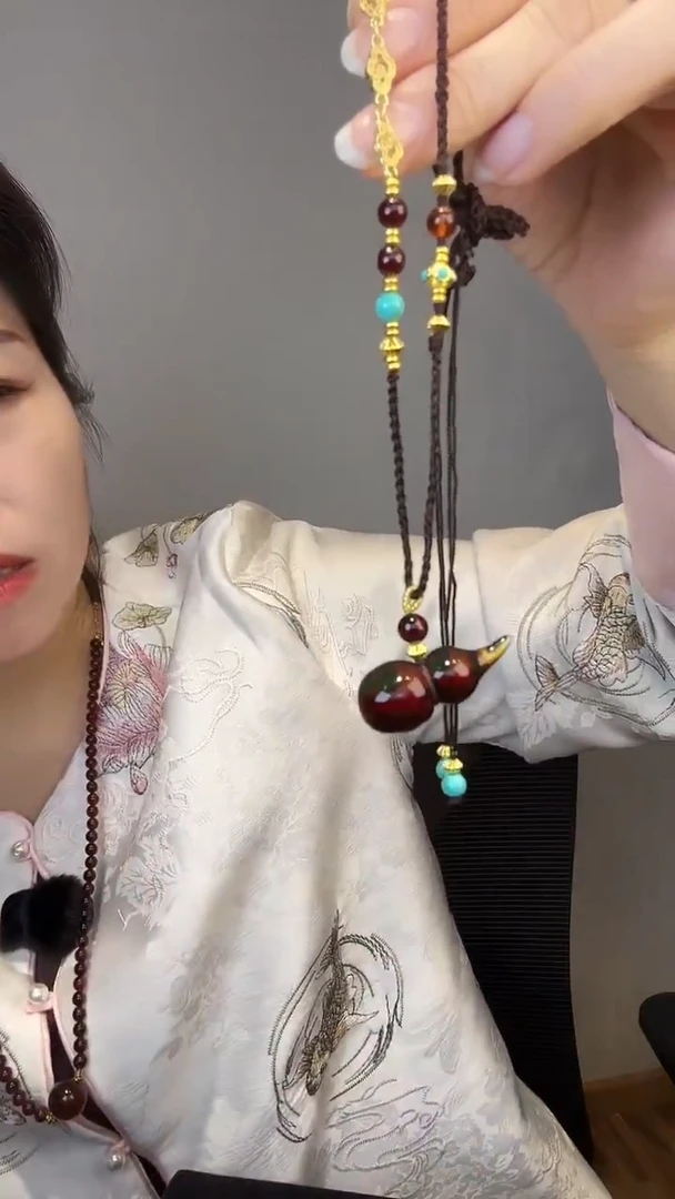 琥珀颈饰未镶嵌血珀琥珀吊坠