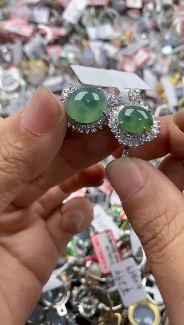 银S925镶嵌戒指翡翠666               5