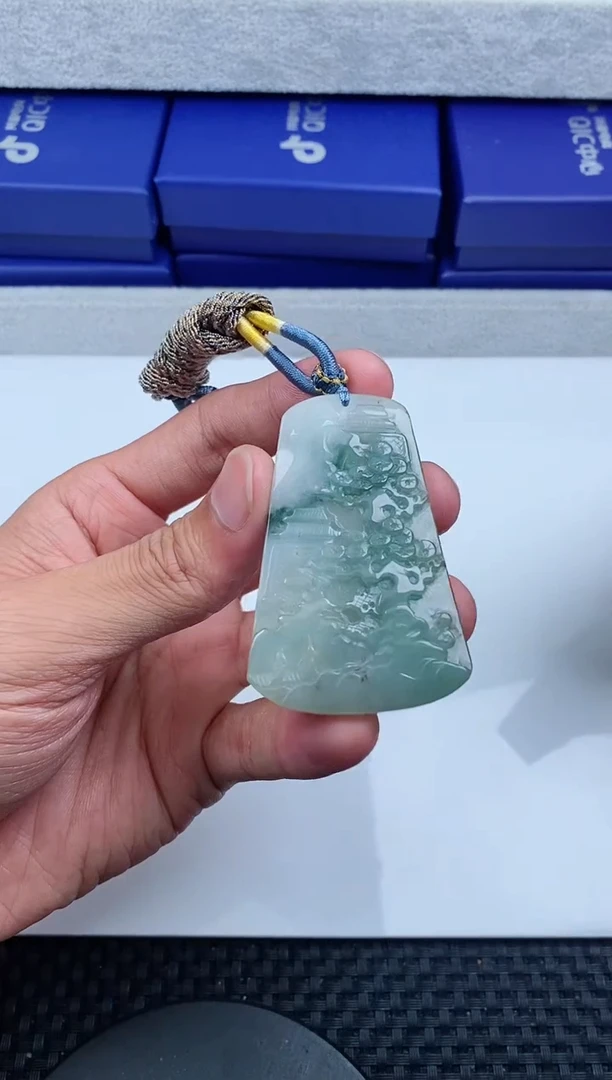 翡翠未镶嵌颈饰111111111