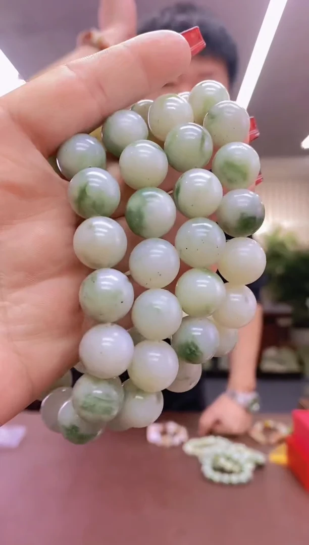 【闪购商品】岫玉手串未镶嵌多样式发货随机发一