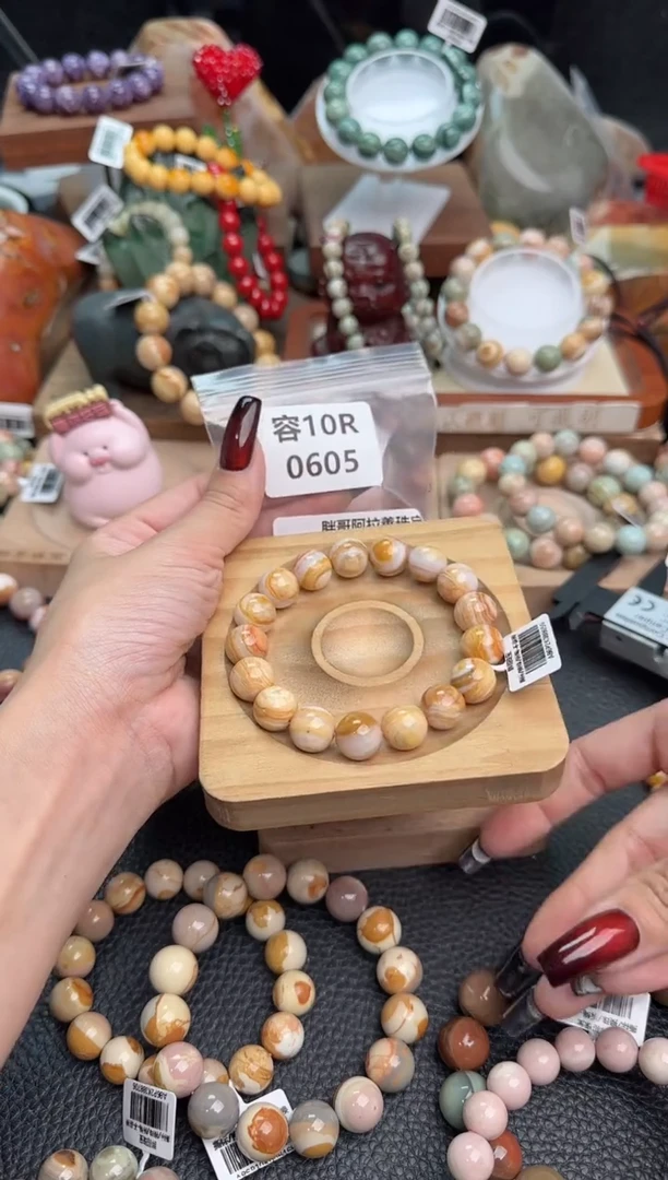 【闪购商品】石英质玉手链未镶嵌10R0605