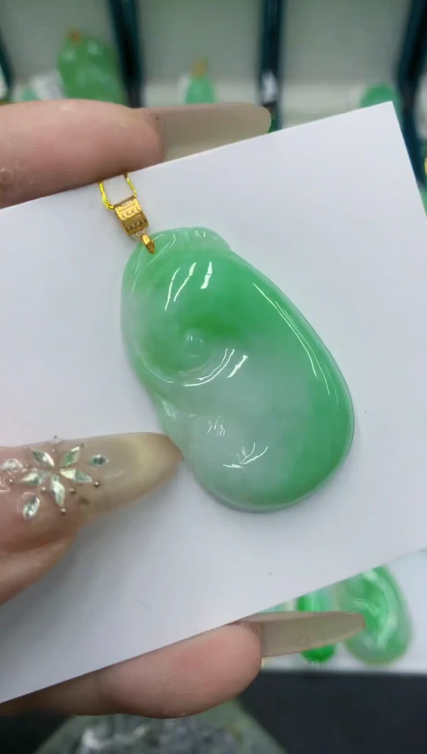 颈饰18K金镶嵌翡翠翡翠