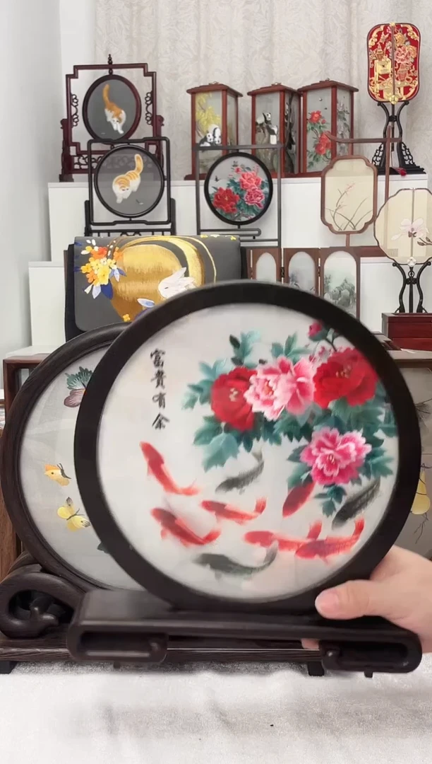 扇子苏绣作品手工摆台
