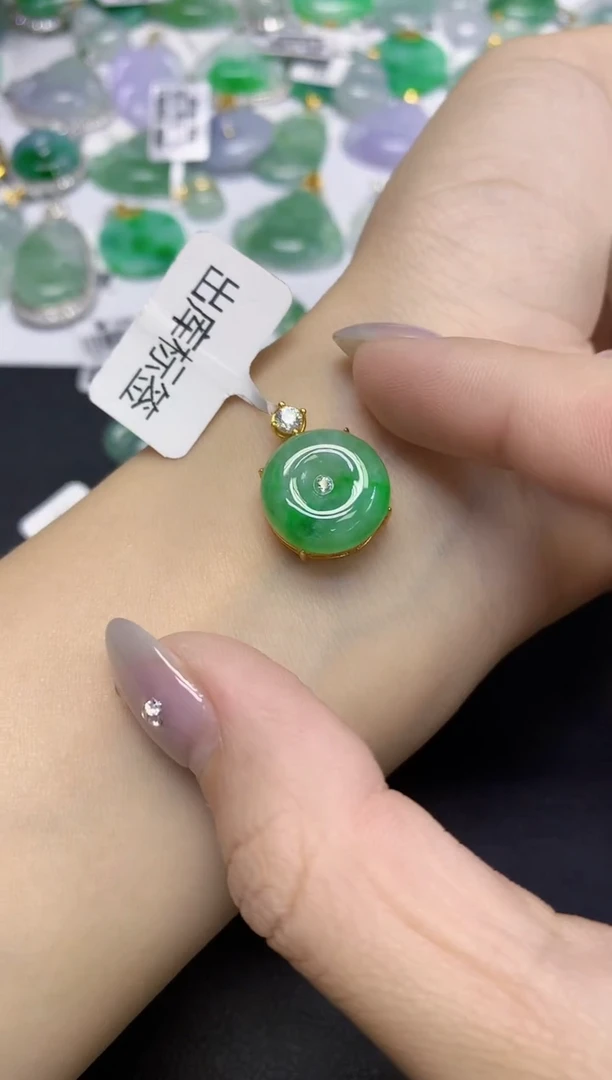 颈饰未镶嵌翡翠天然缅甸翡翠A货百元以上9元证书费自理