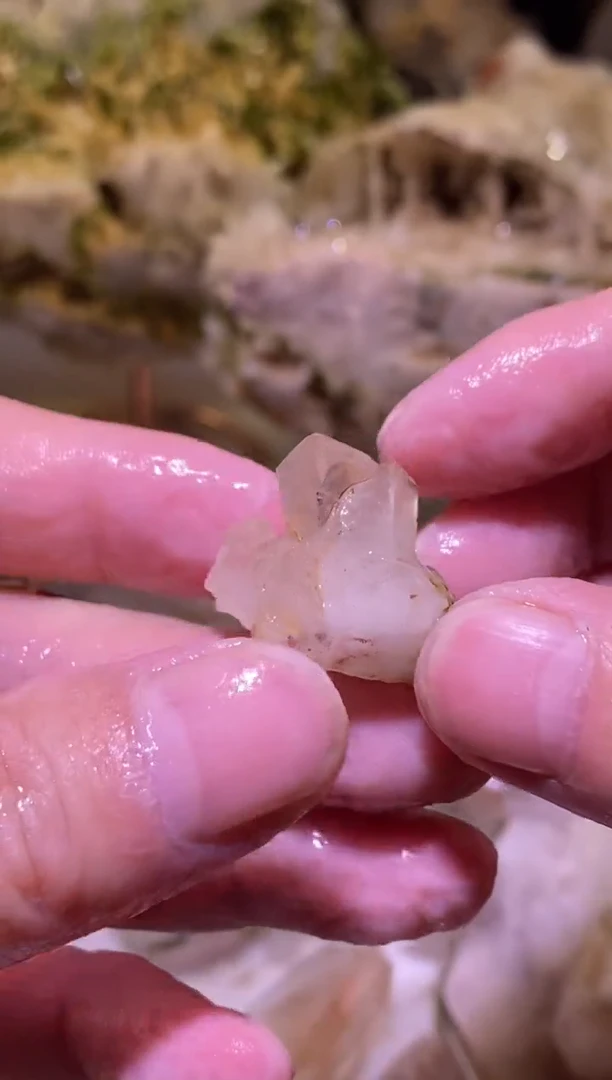 未镶嵌珠宝半成品水晶72号四川美姑超七花园水晶