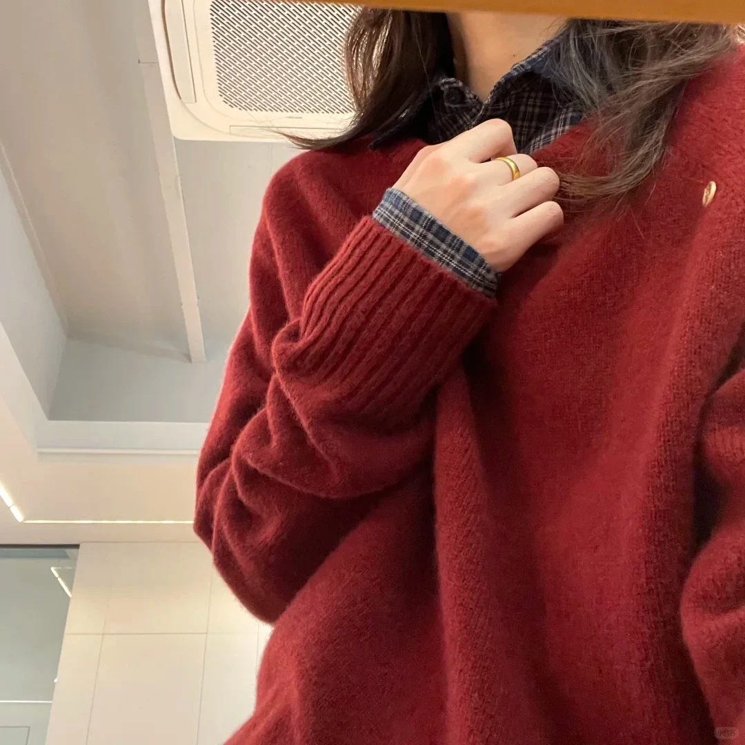 极简风红色圆领软糯毛衣女秋冬新款高级感宽松显瘦针织衫上衣ins