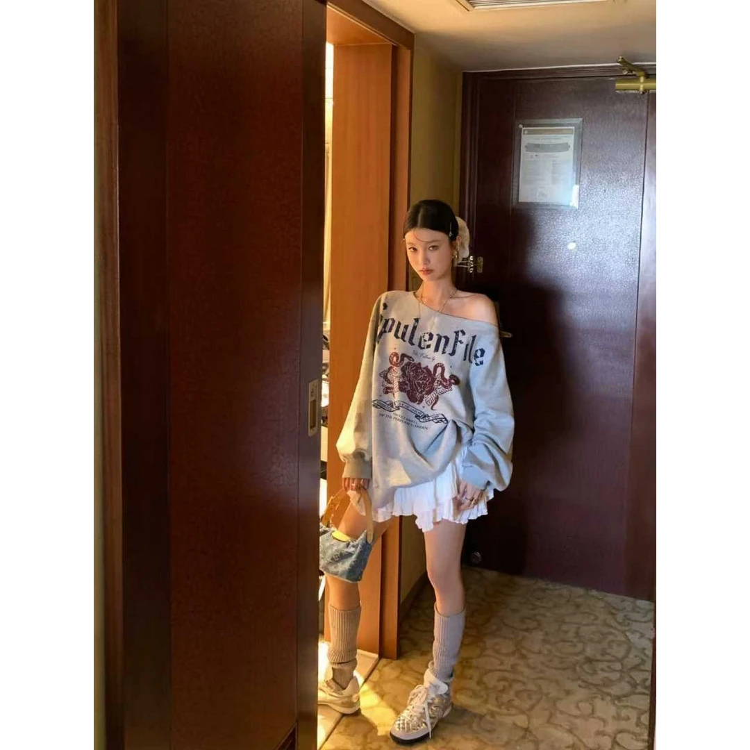 斜领露肩早秋新款长袖卫衣女美式复古时尚休闲慵懒感上衣潮