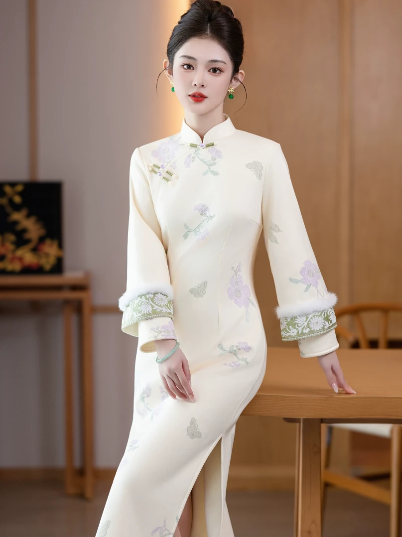 【月梳】超好看新中式粉色旗袍2025新款气质年轻款秋冬日常改良版