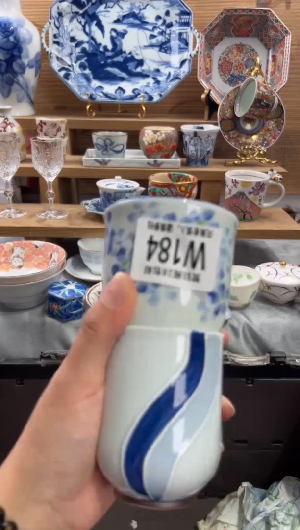瓷片美****?      W184