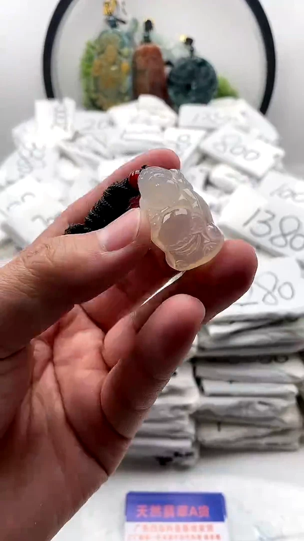 【闪购商品】玛瑙/玉髓颈饰未镶嵌财神