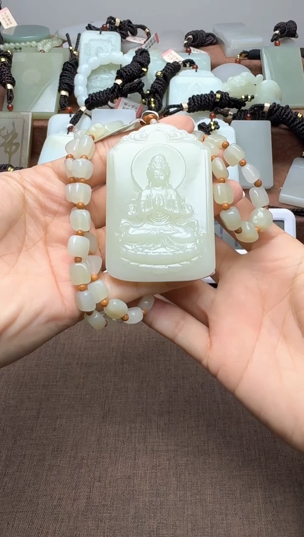 颈饰未镶嵌和田玉似**年似