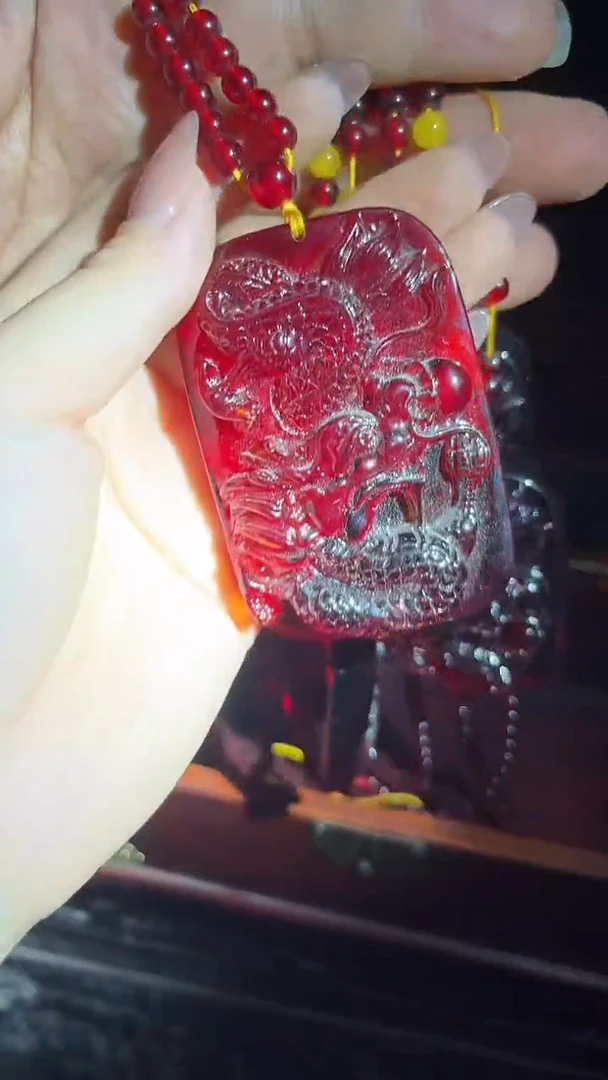 未镶嵌颈饰琥珀龙牌吊坠项链.1条