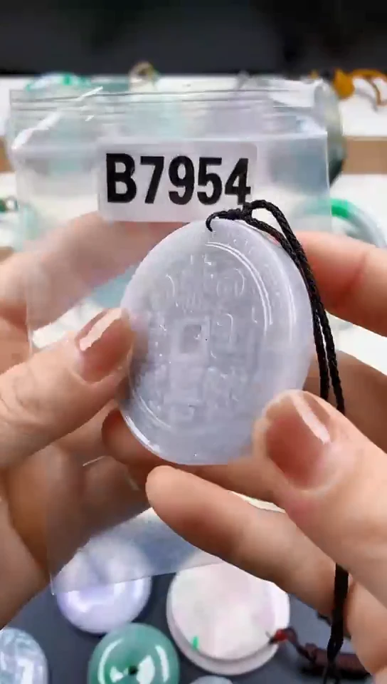 颈饰未镶嵌翡翠天然翡翠吊坠挂件