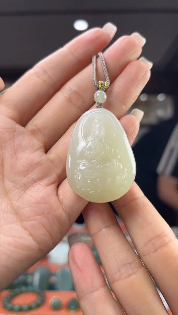 和田玉未镶嵌颈饰佩佩