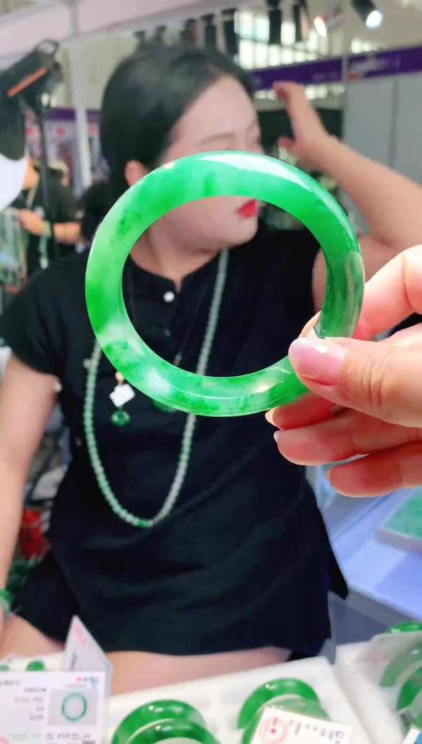 石英质玉手镯未镶嵌云之玉非洲翠罗总序号105