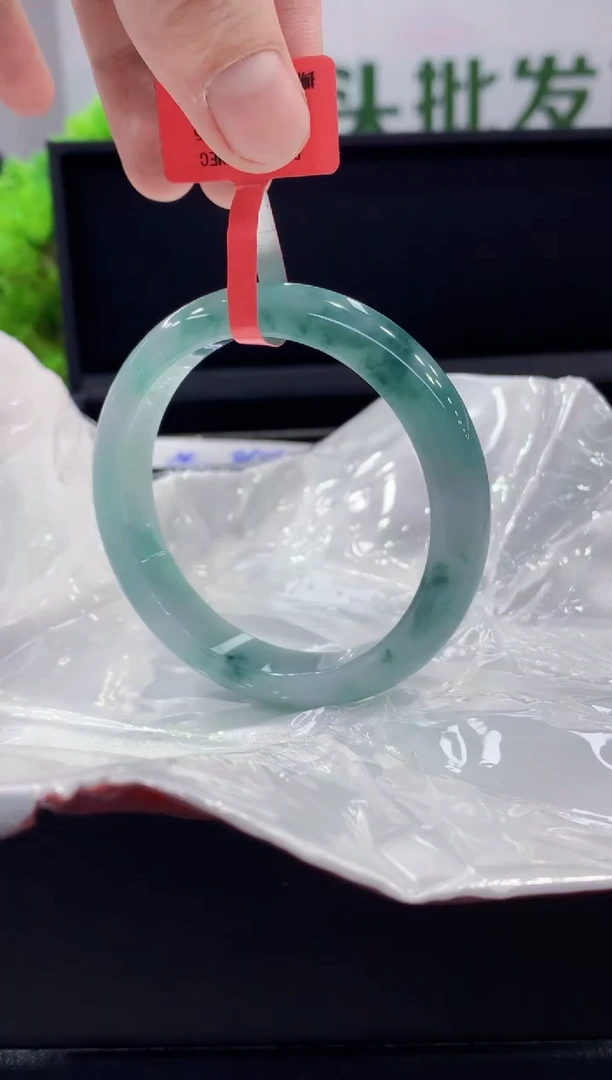 未镶嵌手镯翡翠翡翠手镯