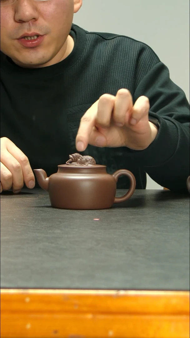 茶壶紫砂绶带狮钮