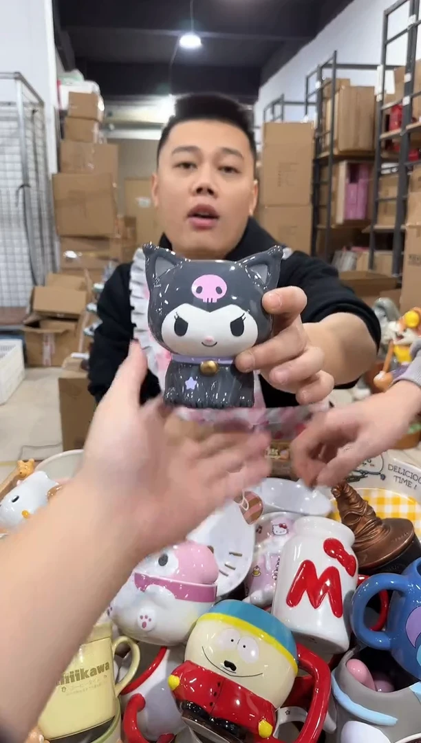 瓷片库洛米蹲坐钱罐