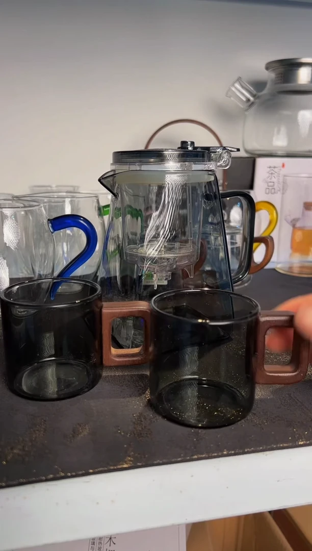 水晶玻璃无盖款飘逸壶+2杯