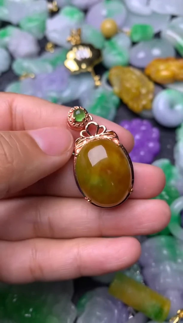 颈饰未镶嵌翡翠缅甸翡翠吊坠