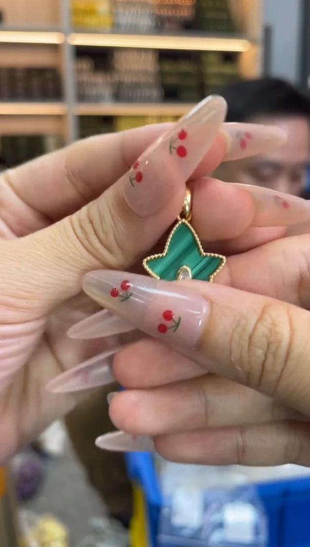 孔雀石未镶嵌·（多样性发一件）