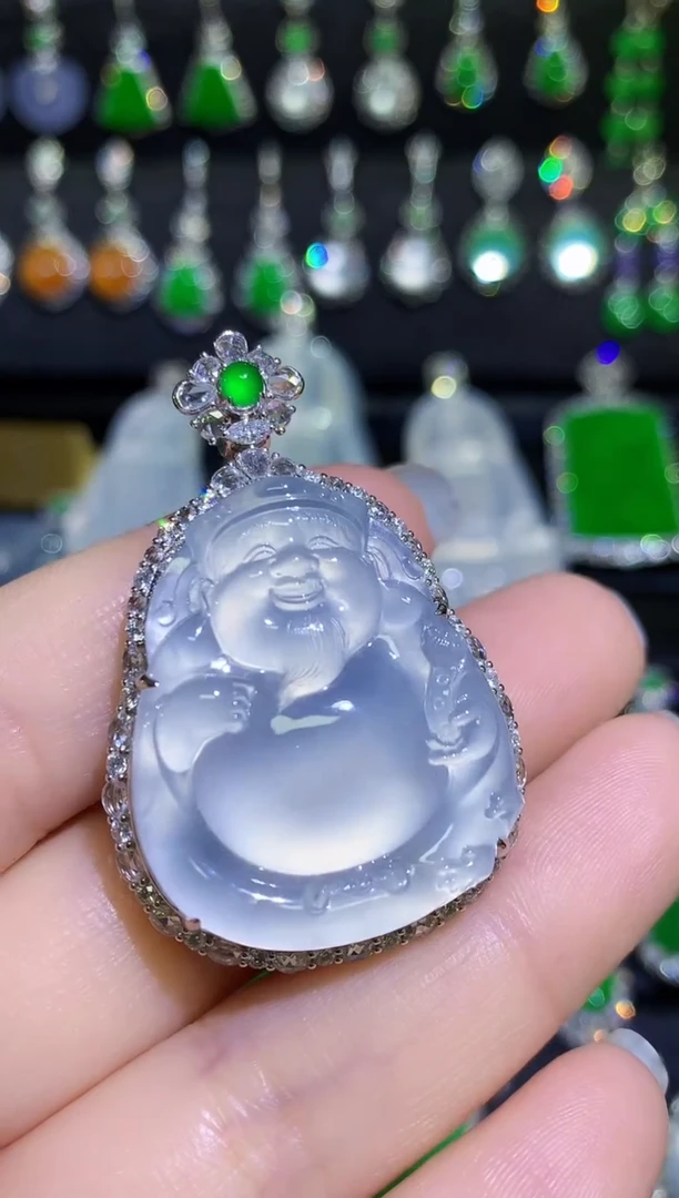 【闪购商品】翡翠颈饰18K金镶嵌玻璃种茅台白财神
