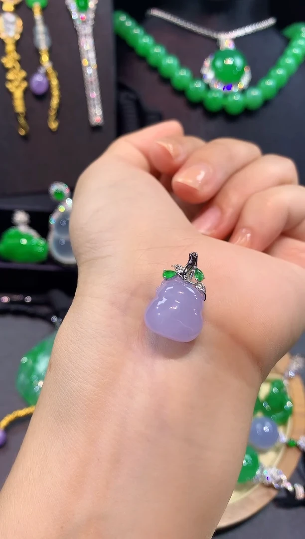 翡翠18K金镶嵌吊坠(不含链)吊坠