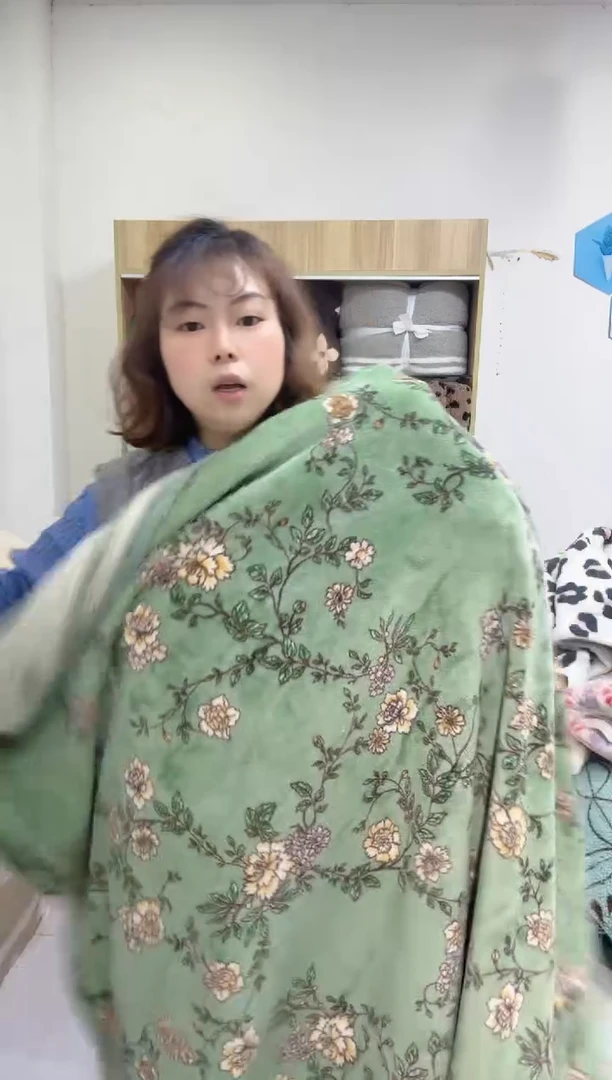 聚酯纤维1.8*2 绿底小花床单