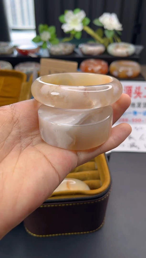 未镶嵌手镯石英质玉赠送镯心（56圈口）