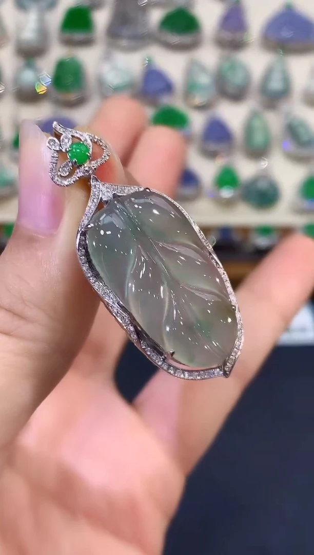 翡翠18K金镶嵌吊坠(不含链)B60