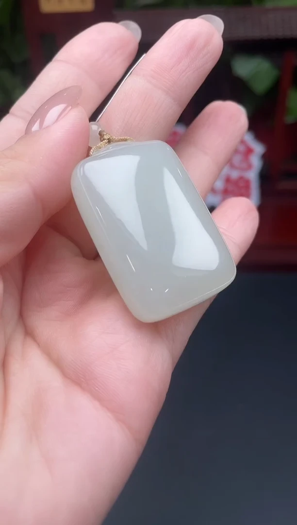 颈饰未镶嵌和田玉吊坠gh36