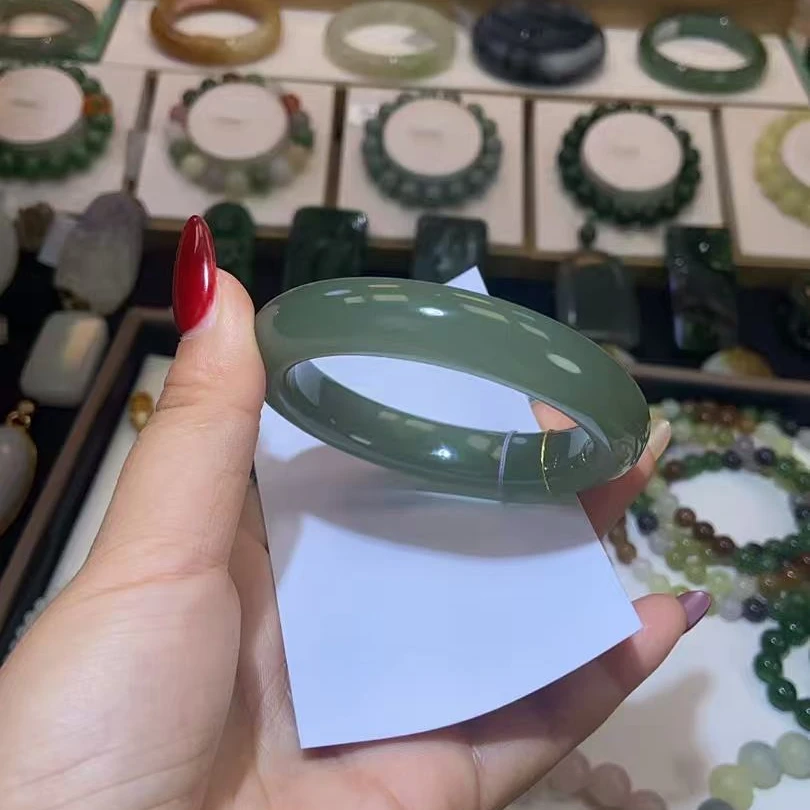 和田玉收藏级冰地湖水绿手镯53/54