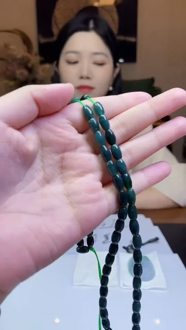 未镶嵌定制翡翠吊坠84
