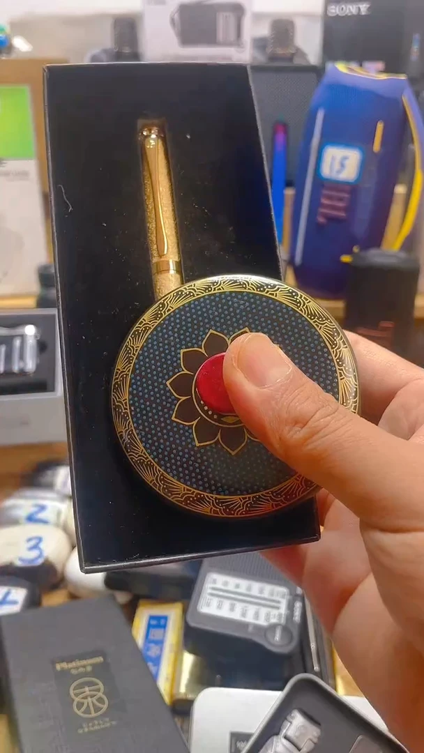 瓷片闪购商品 如图所示