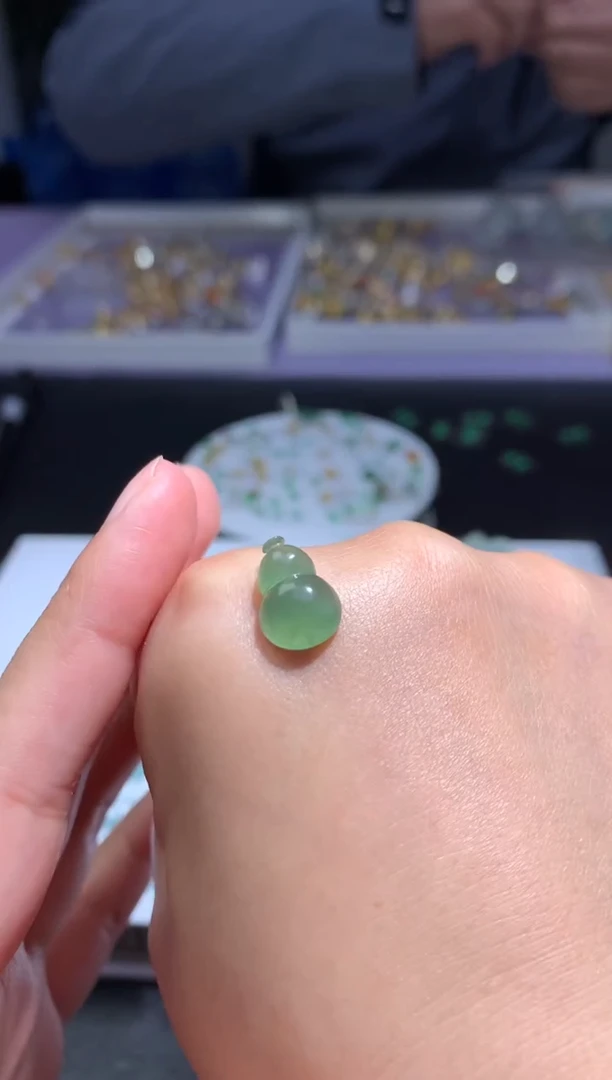 未镶嵌定制翡翠毛货