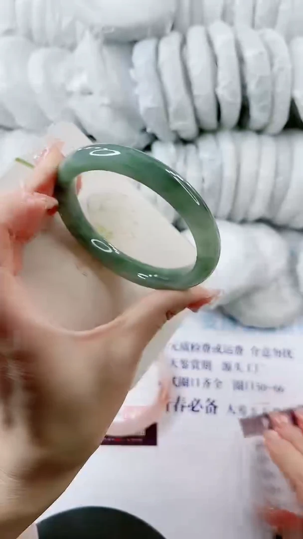 【闪购商品】石英质玉手镯未镶嵌0632389431-多样性发货