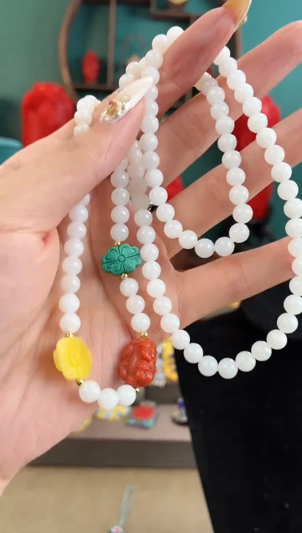 非遗手工精品项链白色
