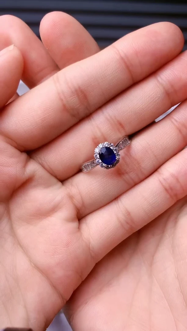 【闪购商品】蓝宝石戒指银S925镶嵌........