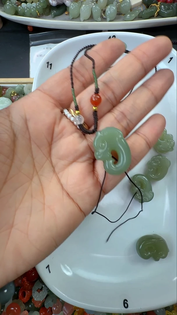 颈饰未镶嵌和田玉A3多样性发其一