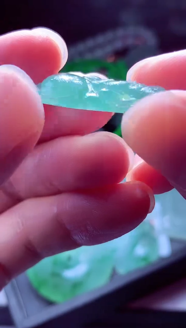 未镶嵌定制翡翠肚****# 翡翠毛货定制
