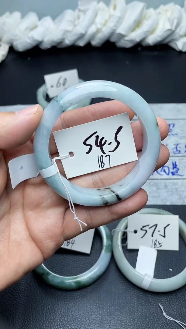 未镶嵌手镯翡翠187