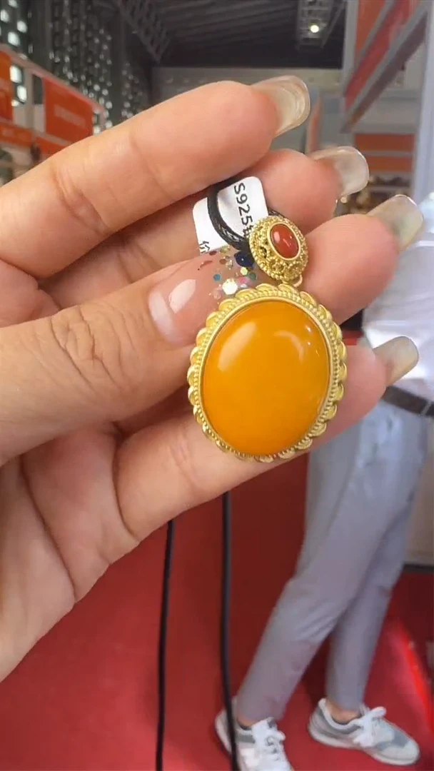 未镶嵌颈饰琥珀上海国际珠宝展假一罚十