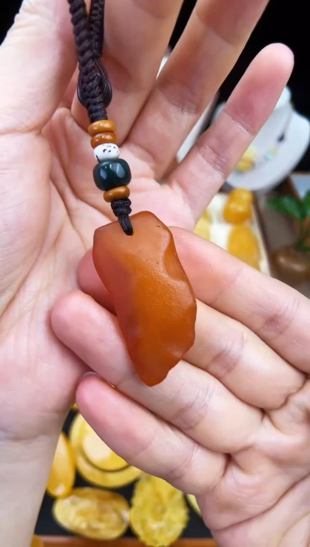 琥珀未镶嵌珠宝奇石柒月