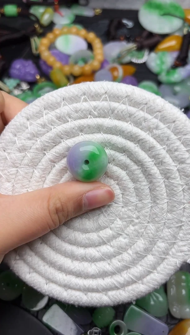 颈饰未镶嵌翡翠缅甸翡翠吊坠