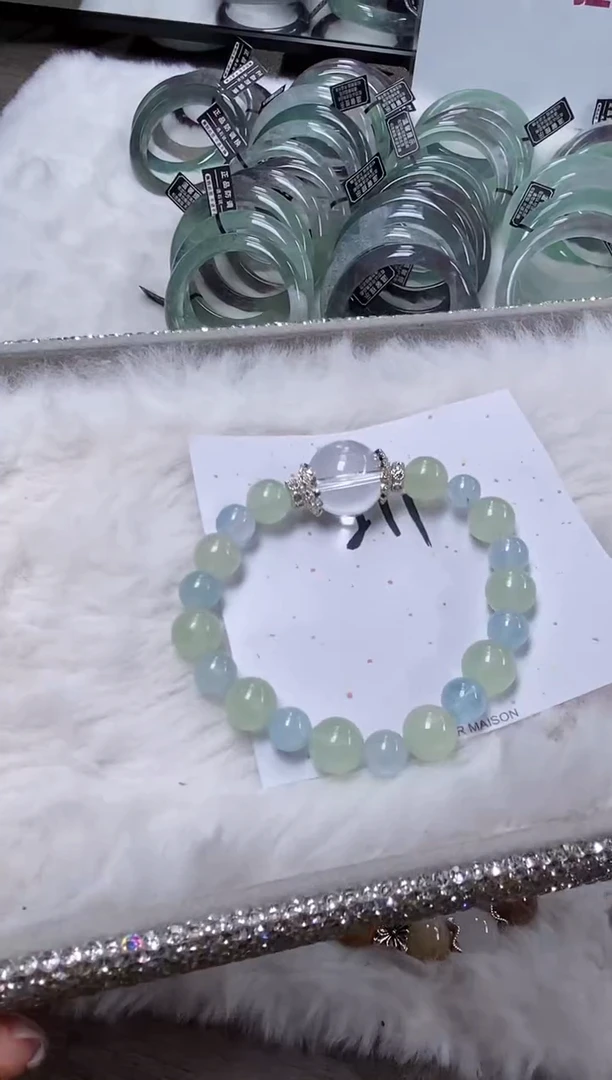 未镶嵌手镯水晶211号(天然水晶默认微瑕)