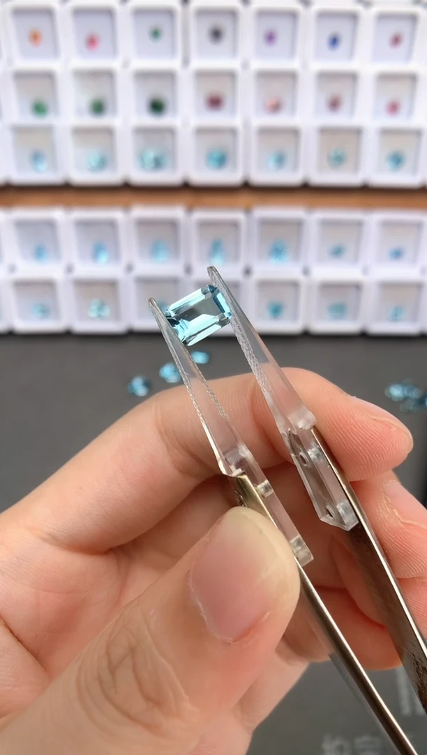 未镶嵌裸石定制海蓝宝石1.17ct
