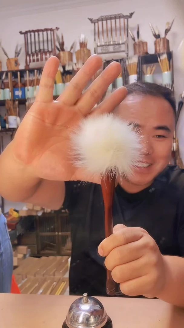 尼****几大号乌鸡毛一支